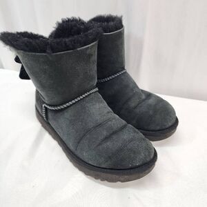 UGG Size 8 Classic Heritage Bow Snow Black Suede Winter Sheepskin Boots Women's